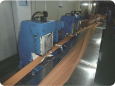 ZCN077-2、3、4米 汽發(fā)、水發(fā)線(xiàn)圈變位雙頭壓型機(jī)